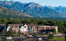 University Guest House And Conference Center